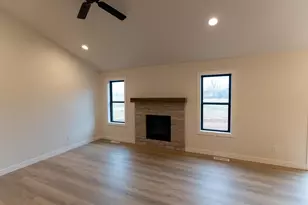 W5836 Edgewood Dr, Menasha, WI 54952 - Photo 25