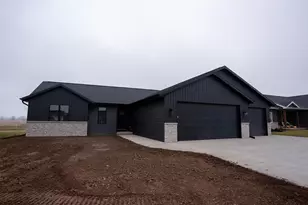 W5836 Edgewood Dr, Menasha, WI 54952 - Photo 39