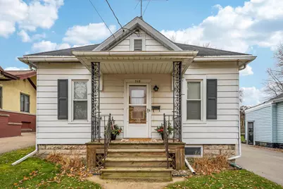 715 W 4th Street, Appleton, WI 54914 - Photo 1