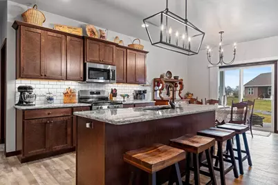 2153 Caroline Court, Neenah, WI 54956 - Photo 15