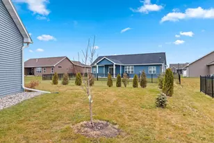 2153 Caroline Ct, Neenah, WI 54956 - Photo 41