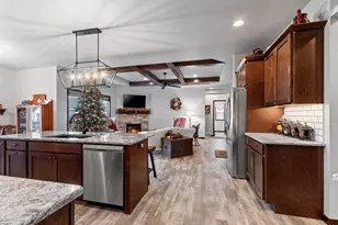 2153 Caroline Ct, Neenah, WI 54956 - Photo 19