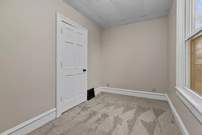 819 Otter Avenue, Oshkosh, WI 54901 - Photo 9