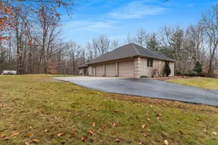 425 Hill Haven Ct, Little Suamico, WI 54141 - Photo 67