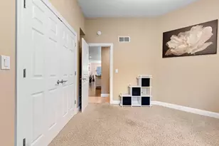 425 Hill Haven Ct, Little Suamico, WI 54141 - Photo 33