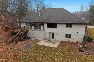 425 Hill Haven Ct, Little Suamico, WI 54141 - Photo 65