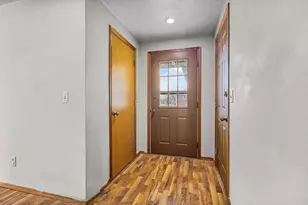 1241 Briarwood Dr, Menasha, WI 54952 - Photo 7