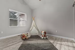 5358 Pennsylvania Ave, Appleton, WI 54914 - Photo 3