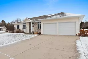 1226 Tara Marie Ln, Green Bay, WI 54313 - Photo 33