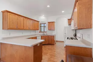 1226 Tara Marie Ln, Green Bay, WI 54313 - Photo 9