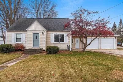 1659 9th Street, Green Bay, WI 54304 - Photo 1