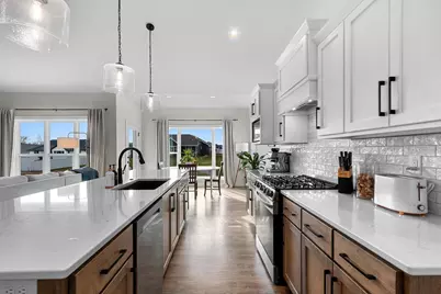 2652 Chambers Crossing, Suamico, WI 54313 - Photo 5