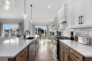 2652 Chambers Xing, Suamico, WI 54313 - Photo 5