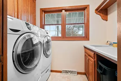 2640 Soman Court, Green Bay, WI 54311 - Photo 9