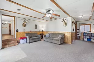 2927 Shorewood Dr, Oshkosh, WI 54901 - Photo 19