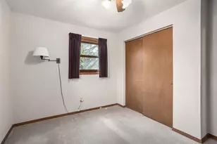 2109 E College Ave, Appleton, WI 54915 - Photo 11