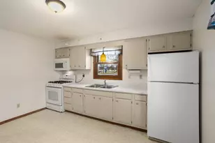 2109 E College Ave, Appleton, WI 54915 - Photo 3