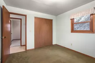 2109 E College Ave, Appleton, WI 54915 - Photo 13