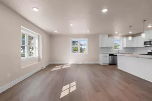 422 4th St, Green Bay, WI 54303 - Photo 25