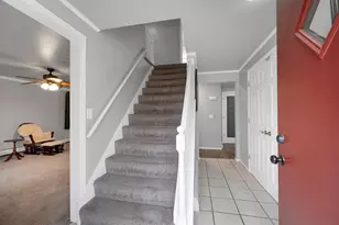 436 E Briar Ln, Green Bay, WI 54301 - Photo 5