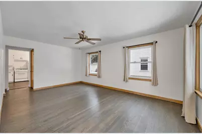 915 Colonial Avenue, Green Bay, WI 54304 - Photo 3