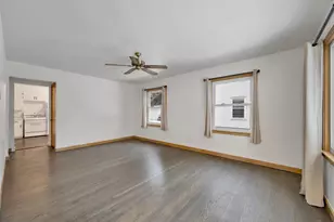 915 Colonial Ave, Green Bay, WI 54304 - Photo 3