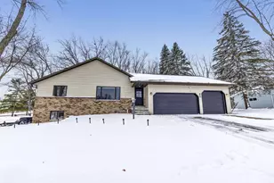 1091 Circle Dr, Green Bay, WI 54313 - Photo 1