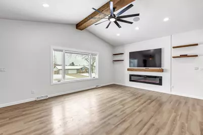 1091 Circle Drive, Green Bay, WI 54313 - Photo 3