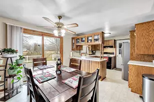 2527 Garden Park Terrace, Green Bay, WI 54311 - Photo 7