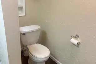 2401 S Jackson St, Appleton, WI 54915 - Photo 17