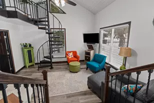 801 Oak St, Shawano, WI 54166 - Photo 3