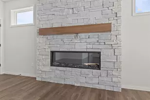 3621 E Gladiolus Pl, Appleton, WI 54913 - Photo 3