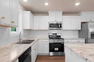 418 4th St, Green Bay, WI 54303 - Photo 33