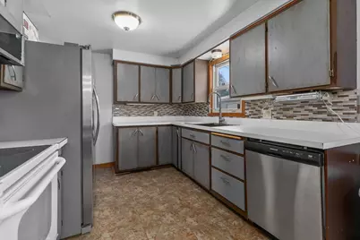 3439 N Story Street, Appleton, WI 54914 - Photo 9