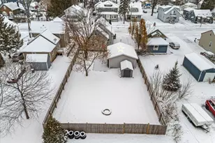 1132 Berner St, Green Bay, WI 54302 - Photo 13