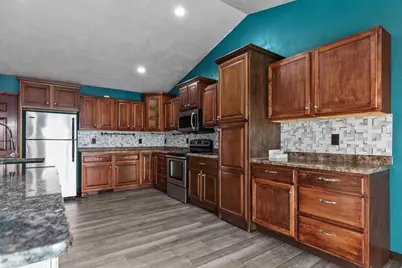 2041 Foxland Street, Kaukauna, WI 54130 - Photo 5