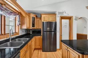 N549 Robinhood Dr, Sherwood, WI 54169 - Photo 7