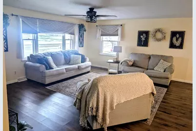 328 E Main Street, Hilbert, WI 54129 - Photo 11