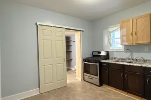 843 Bismarck Ave, Oshkosh, WI 54902 - Photo 5