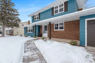 544 Somerset Dr, Green Bay, WI 54301 - Photo 5