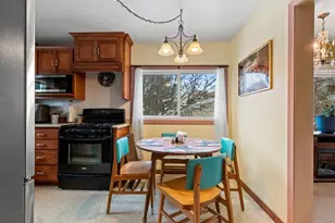 636 E St Joseph St, Green Bay, WI 54301 - Photo 7