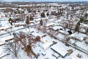 335 Conover Dr, Green Bay, WI 54303 - Photo 41