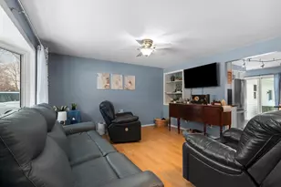 335 Conover Dr, Green Bay, WI 54303 - Photo 5