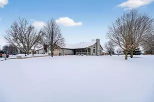 885 Driftwood Dr, Brillion, WI 54110 - Photo 31