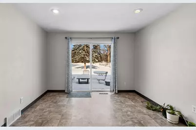 1424 W Weiland Lane, Appleton, WI 54914 - Photo 9