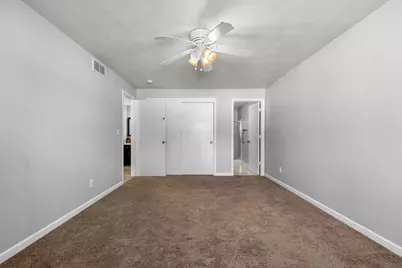 1424 W Weiland Lane, Appleton, WI 54914 - Photo 11