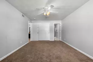 1424 W Weiland Ln, Appleton, WI 54914 - Photo 11