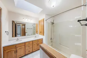 1249 Fieldview Dr, Menasha, WI 54952 - Photo 21