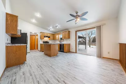 1249 Fieldview Drive, Menasha, WI 54952 - Photo 7