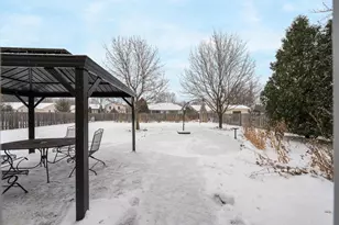 1249 Fieldview Dr, Menasha, WI 54952 - Photo 33